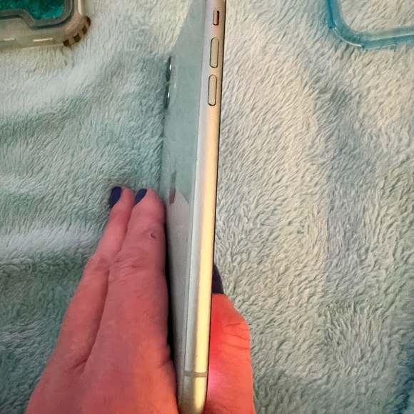 iPhone 11 mint green 256gb - Picture 11 of 13